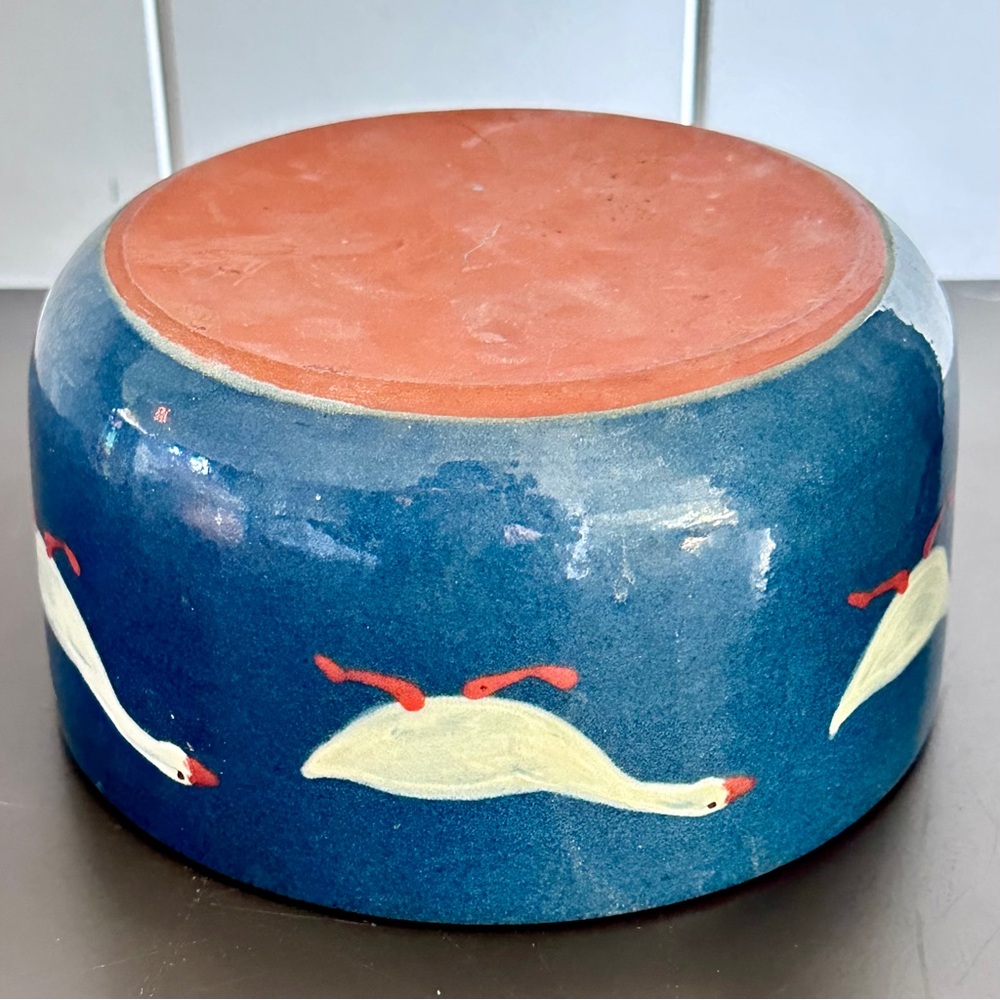 Vintage Pottery Ceramic Navy Glazed Terra Cotta Bowl w/ Running Goose Motif - Picture 7 of 15